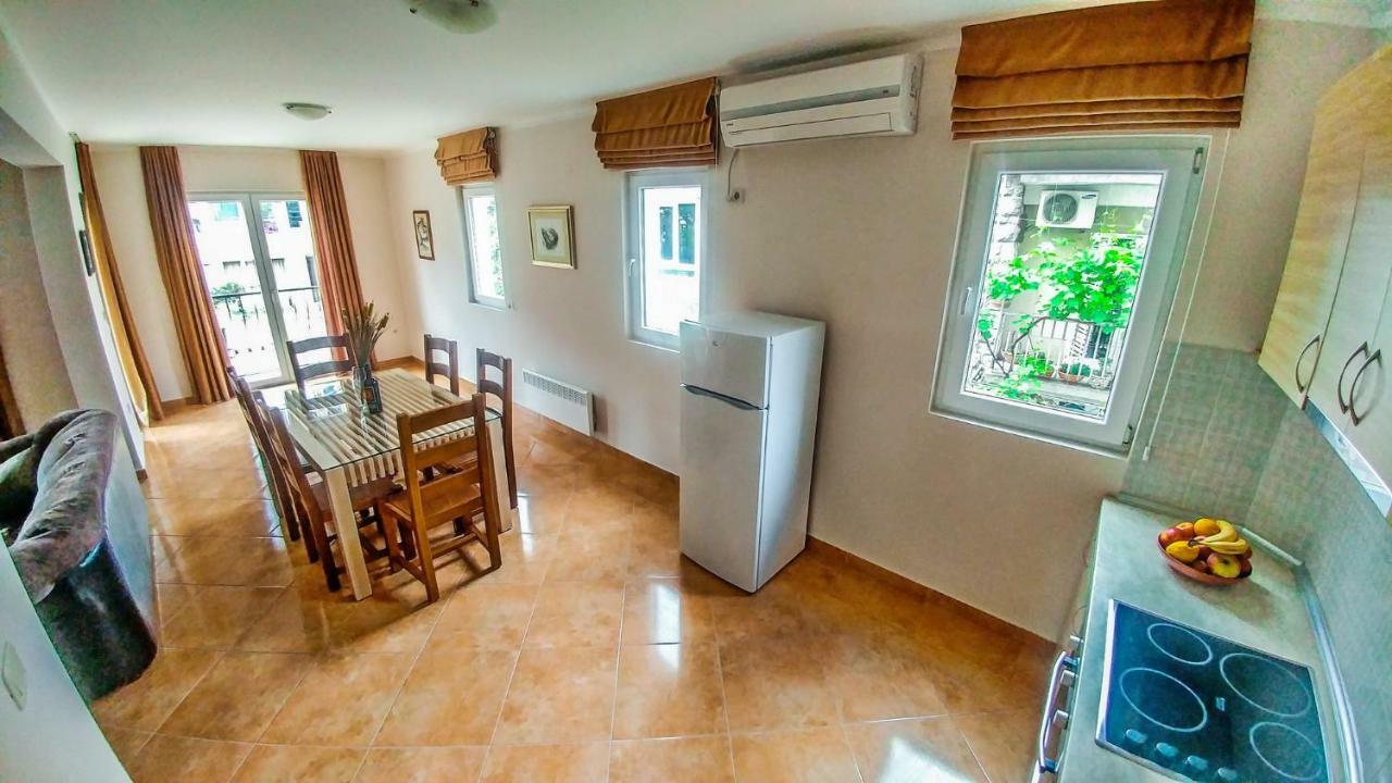 Apartment Franeta *